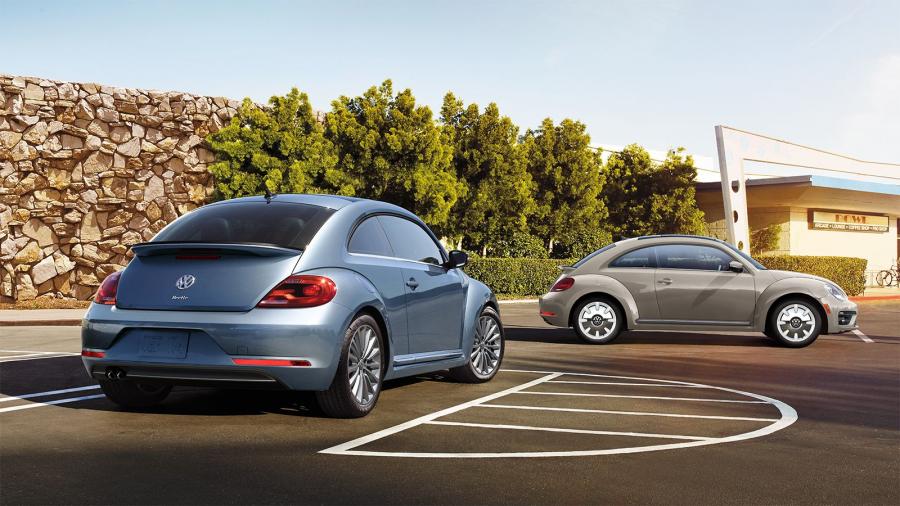  Volkswagen Beetle SE Final Edition 2018 года  (NA) (фото 3 из 15)